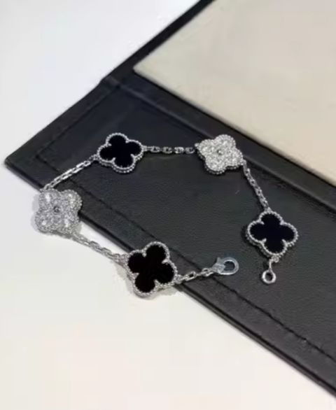 VCA Onyx & Silver Diamond Panda Bracelet