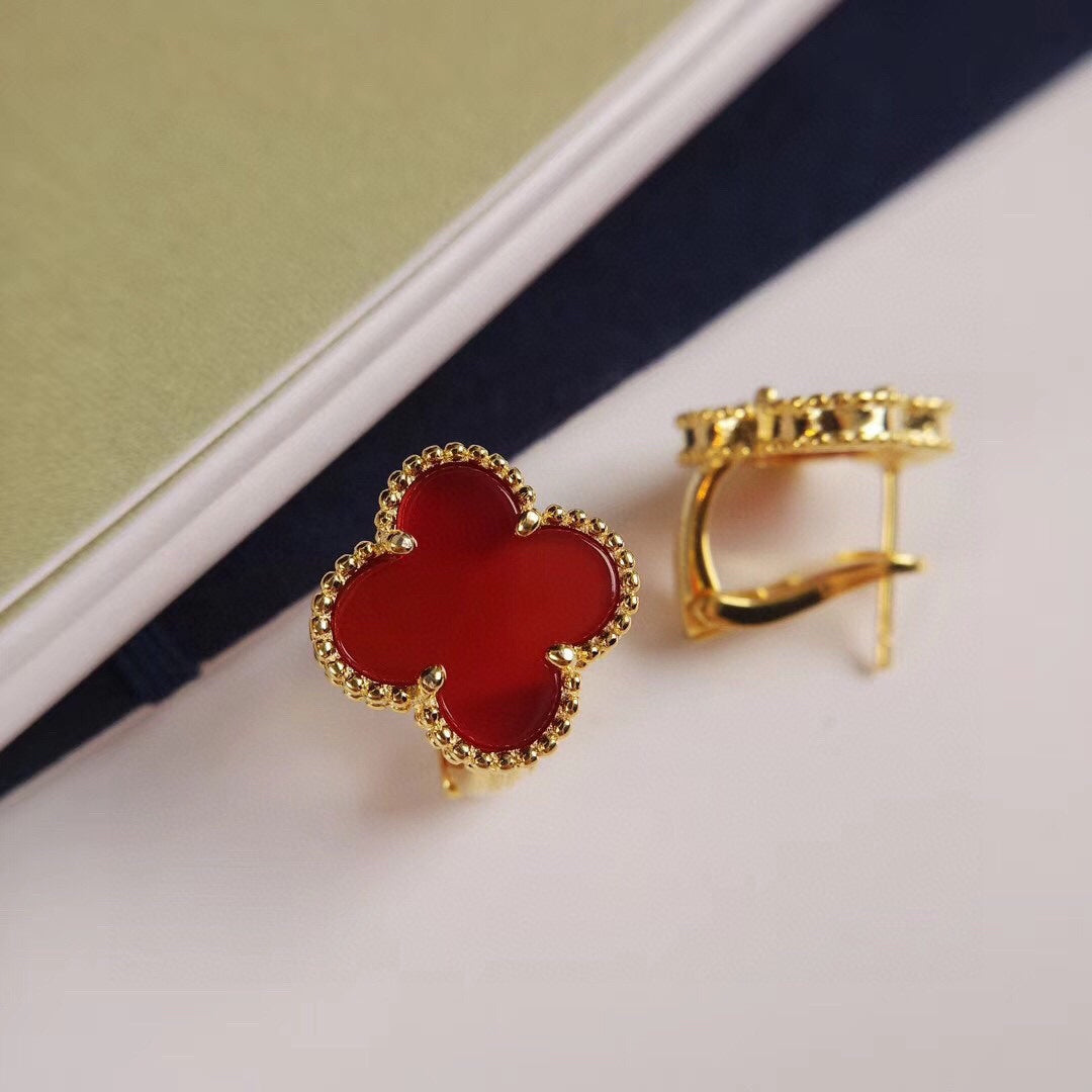Judy jewelry Clover Earrings