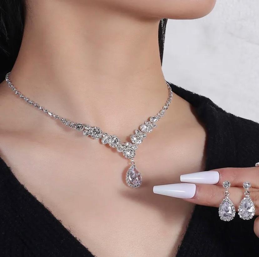 judyjewelry Diamond Necklace + Earrings Set