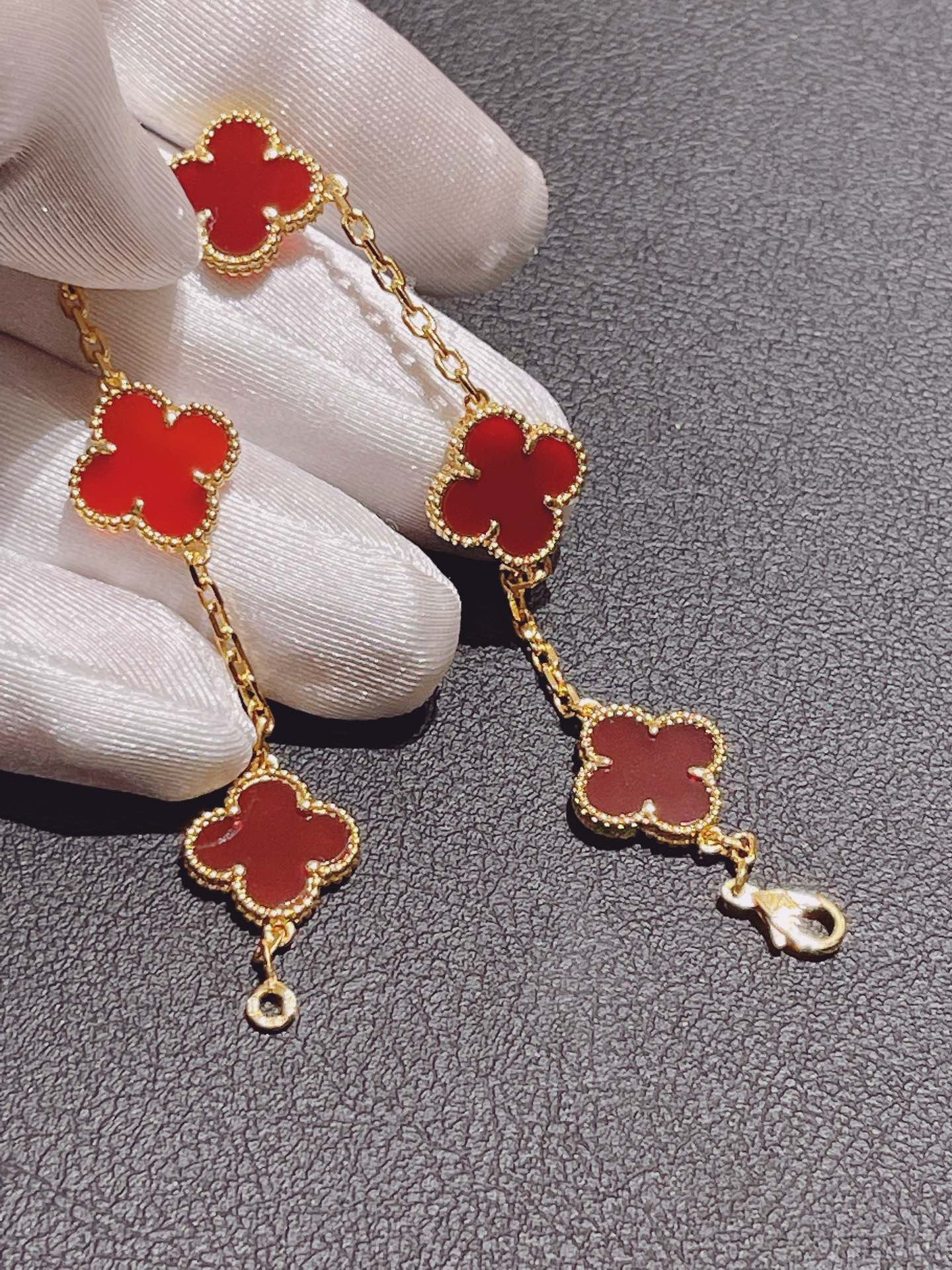 judyjewelry vac Carnelian Five Flowers Clover Bracelet (Gold)